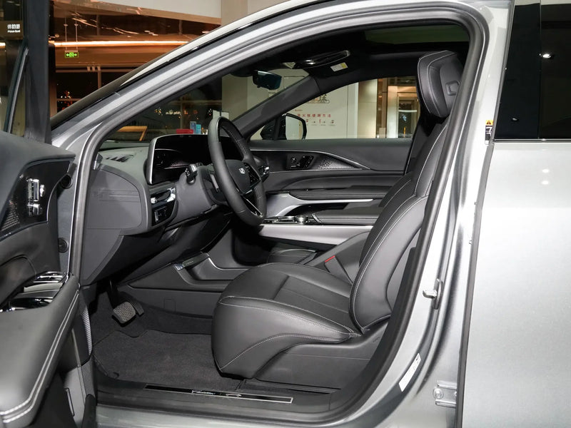CADILLAC IQ RUIGE | More Versions Available（Used）