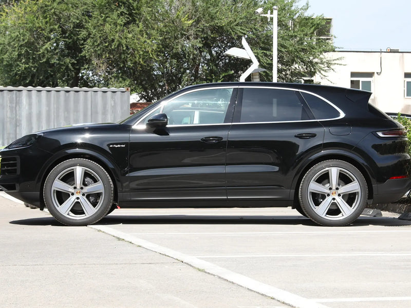 PORSCHE Cayenne E-Hybrid | More Versions Available（Used）